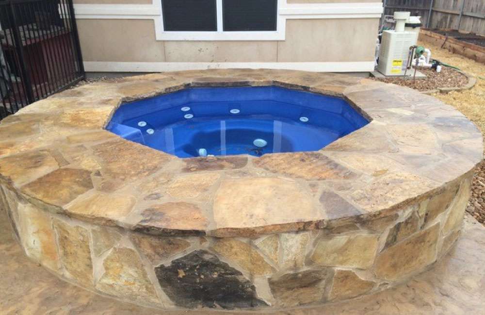 flagstaff-stand-alone The Flagstaff Fiberglass Pool spa measures 93"x93'x36"