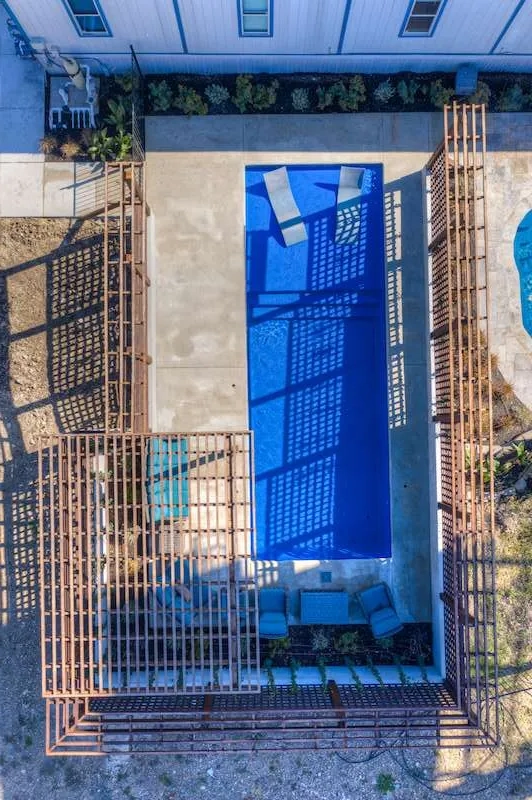 MALIBU style fiberglass pool MALIBU style fiberglass pool