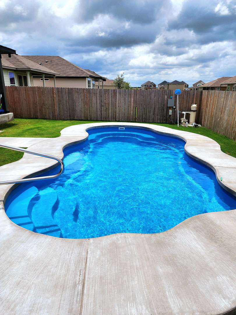 MALIBU style fiberglass pool MALIBU style fiberglass pool