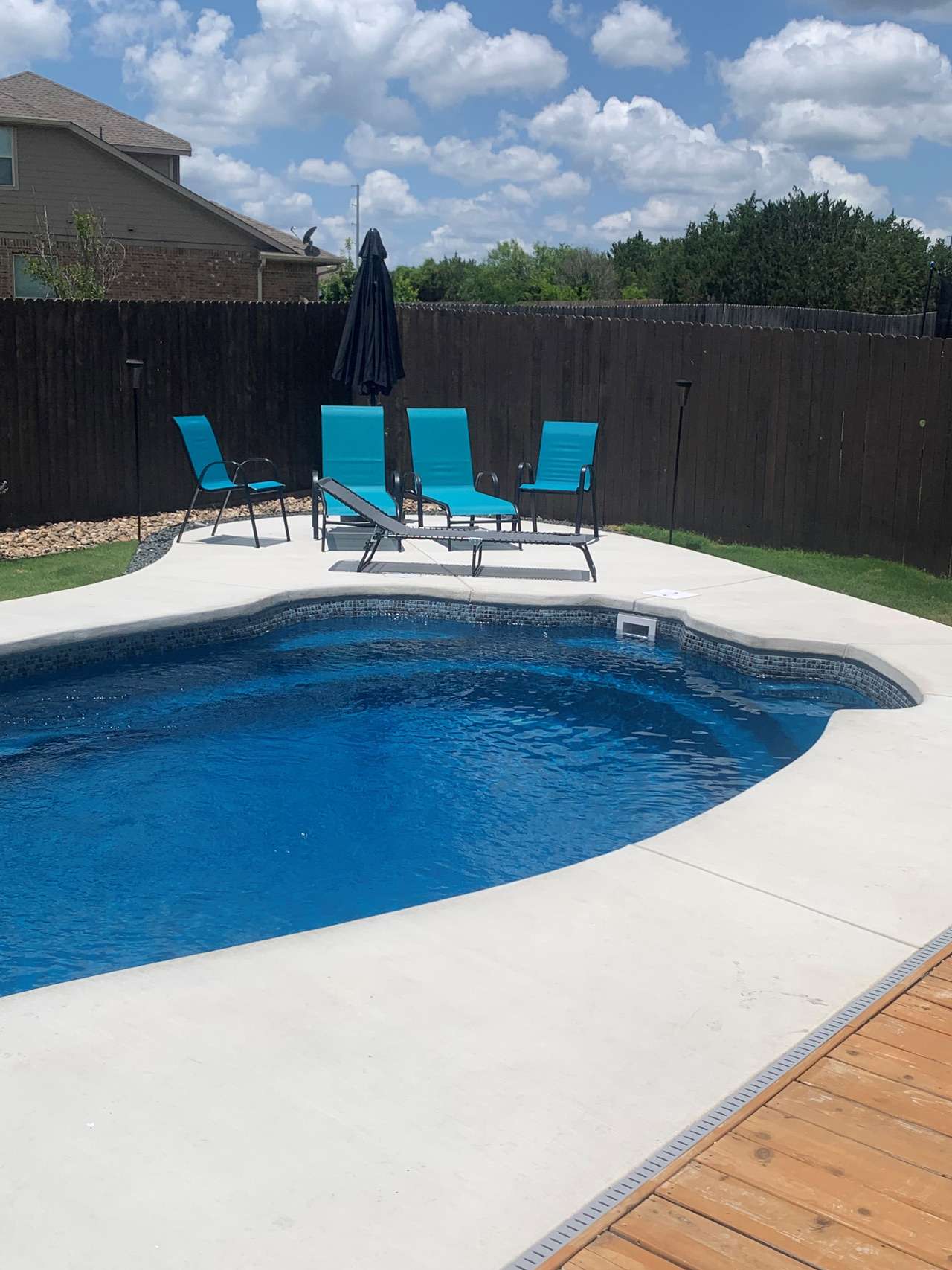 MALIBU style fiberglass pool MALIBU style fiberglass pool